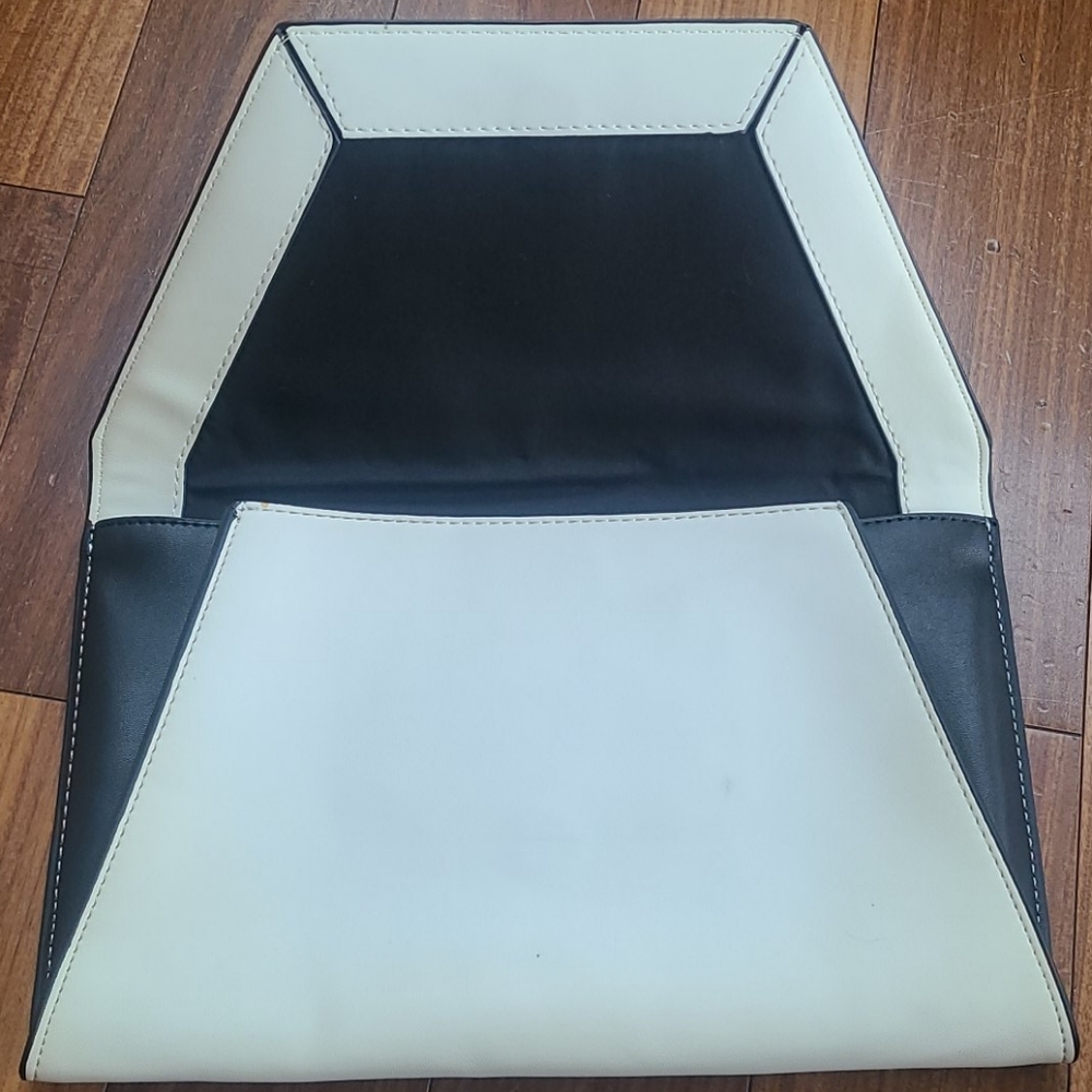 Zara (TRF) Vintage white and black Envelope Clutch - Picture 2 of 6